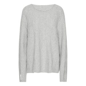 Oversize sweater i smuk kabelstrik